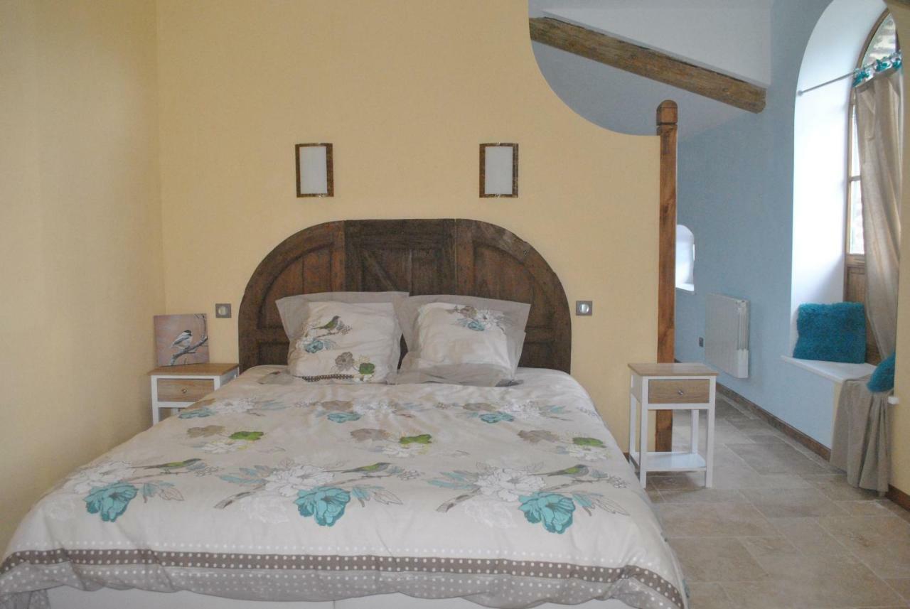 Domaine De La Poyat Bed & Breakfast Legny Exterior photo