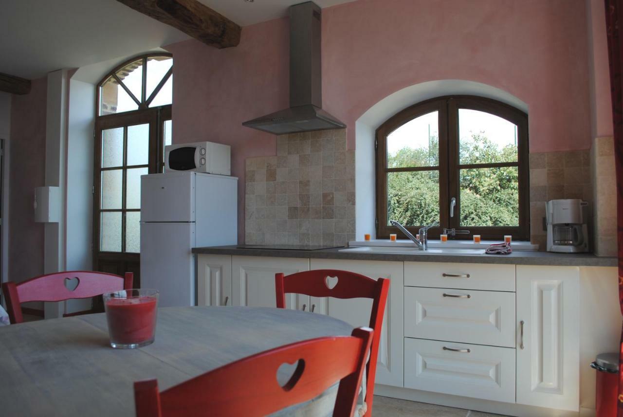 Domaine De La Poyat Bed & Breakfast Legny Exterior photo